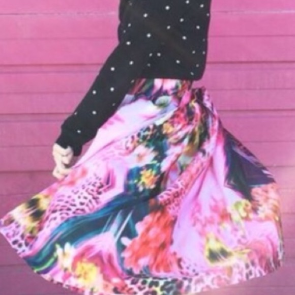 🎉 Host Pick 🎉 Leopard Garden Midi Skirt - Picture 4 of 4